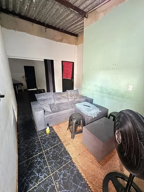 Foto 3 de Casa com 2 quartos à venda, 92m2 em Conjunto Habitacional Filostro Machado Carneiro, Anapolis - GO