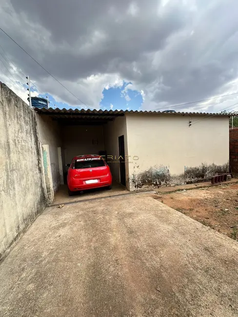 Foto 2 de Casa com 2 quartos à venda, 92m2 em Conjunto Habitacional Filostro Machado Carneiro, Anapolis - GO