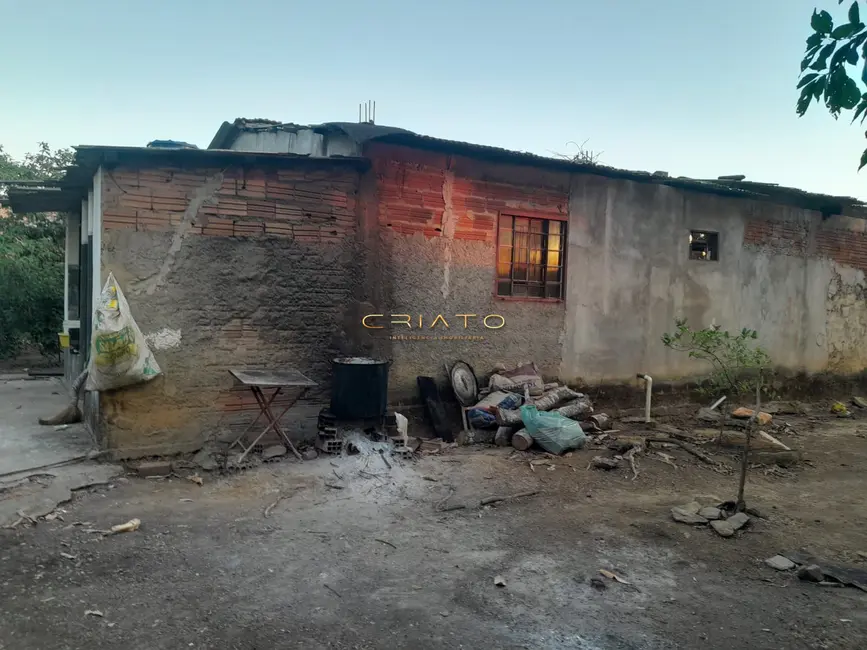 Foto 4 de Casa com 4 quartos à venda, 400m2 em Loteamento Guanabara, Anapolis - GO