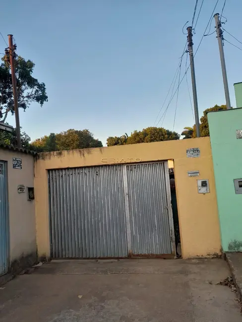 Foto 1 de Casa com 4 quartos à venda, 400m2 em Loteamento Guanabara, Anapolis - GO
