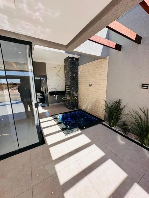 Casa com 3 quartos à venda, 105m2 em Anapolis - GO - imagem 1 Foto 1 de Casa com 3 quartos à venda, 105m2 em Anapolis - GO