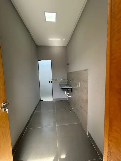 Foto 2 de Casa com 3 quartos à venda, 180m2 em Residencial Cerejeiras, Anapolis - GO