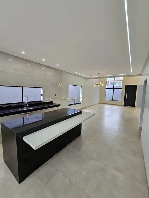 Casa com 3 quartos à venda, 175m2 em Anapolis - GO - imagem 2 Foto 2 de Casa com 3 quartos à venda, 175m2 em Anapolis - GO