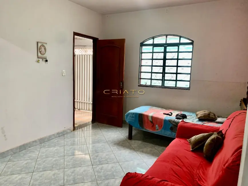 Foto 5 de Casa com 3 quartos à venda, 200m2 em Parque das Primaveras, Anapolis - GO