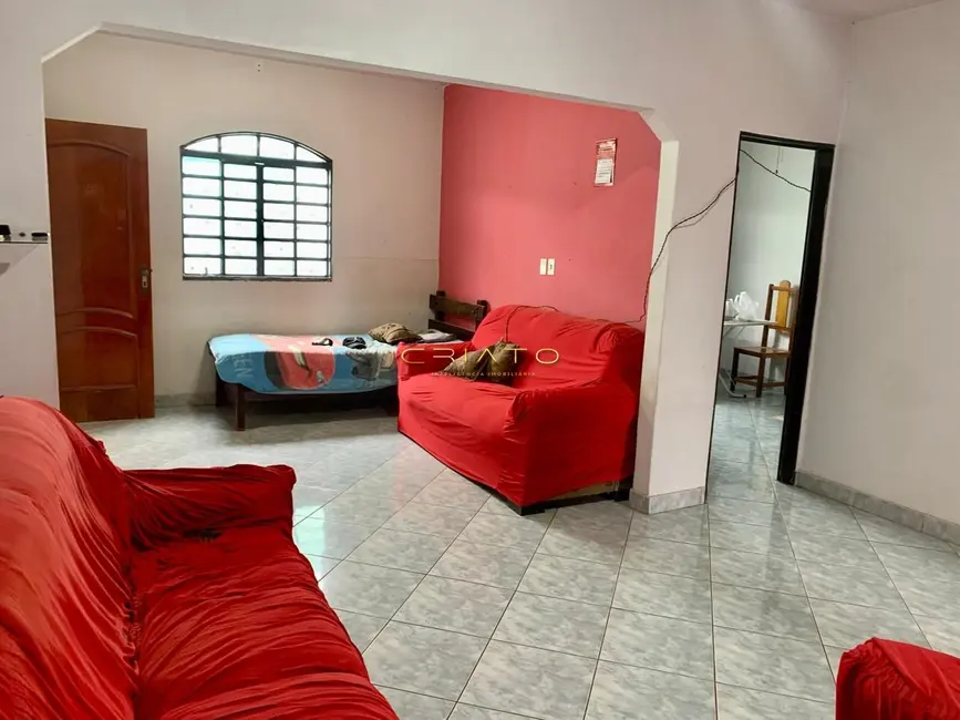 Foto 2 de Casa com 3 quartos à venda, 200m2 em Parque das Primaveras, Anapolis - GO
