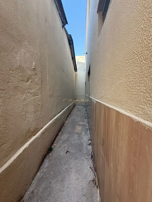 Foto 2 de Sobrado com 5 quartos à venda, 180m2 em JK Nova Capital, Anapolis - GO