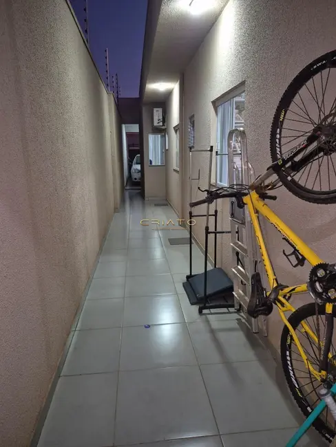 Casa com 3 quartos à venda, 104m2 em São João, Anapolis - GO - imagem 2 Foto 2 de Casa com 3 quartos à venda, 104m2 em São João, Anapolis - GO