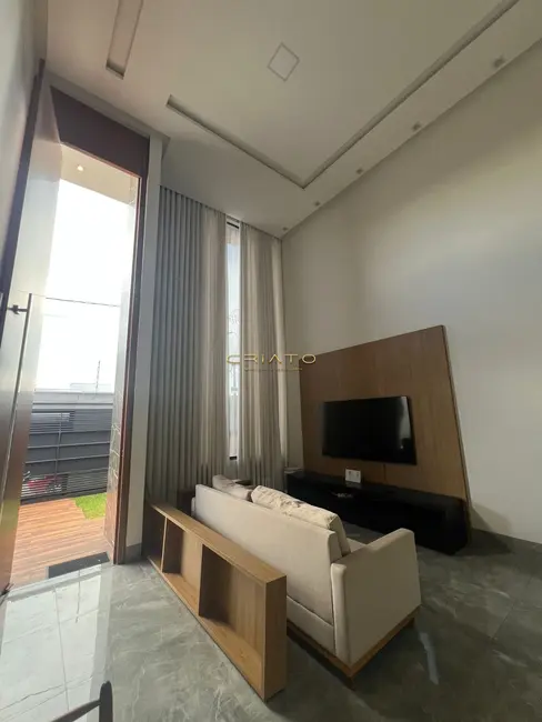 Casa com 4 quartos à venda, 230m2 em Anápolis City, Anapolis - GO - imagem 4 Foto 4 de Casa com 4 quartos à venda, 230m2 em Anápolis City, Anapolis - GO