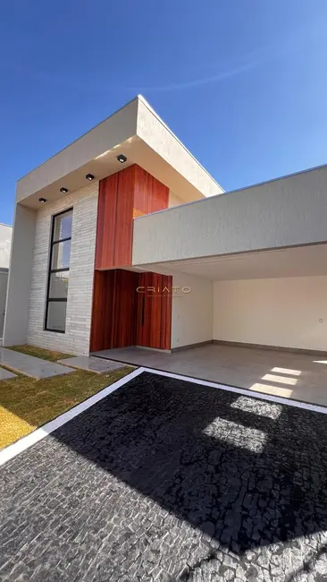 Foto 1 de Casa com 4 quartos à venda, 230m2 em Anápolis City, Anapolis - GO