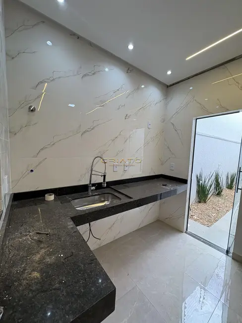 Foto 2 de Casa com 3 quartos à venda, 107m2 em Vila Norte, Anapolis - GO