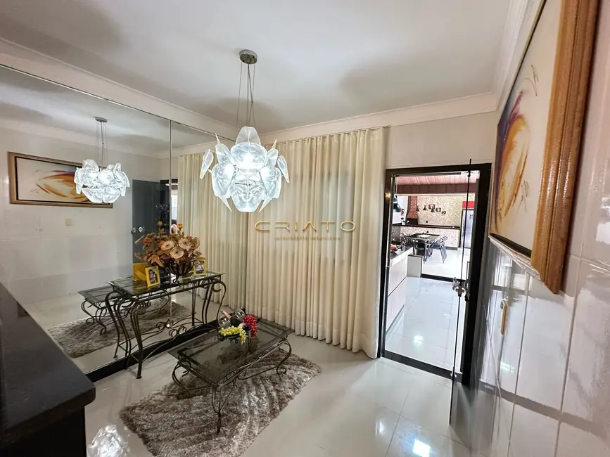 Foto 4 de Casa com 3 quartos à venda, 210m2 em Cidade Vera Cruz, Aparecida De Goiania - GO
