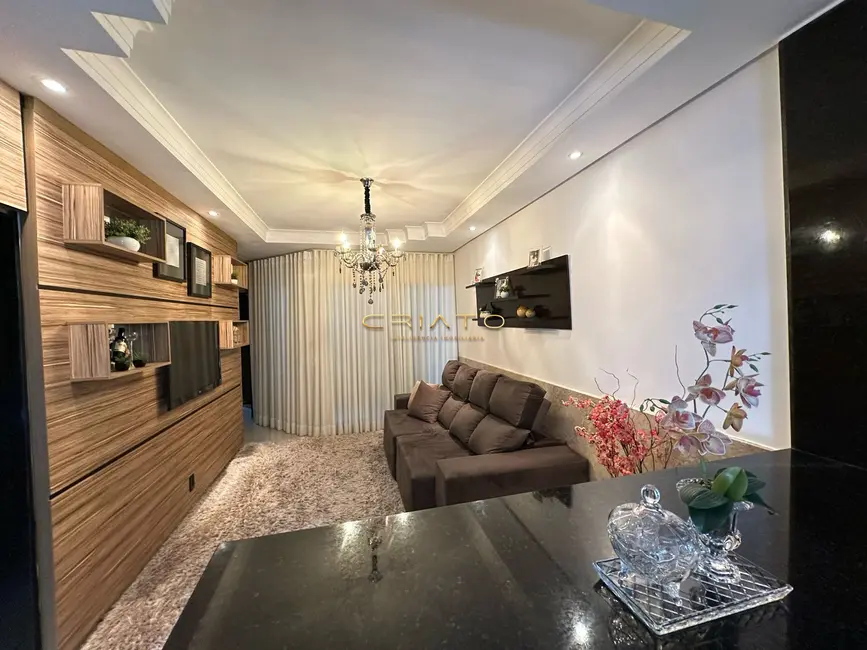 Foto 2 de Casa com 3 quartos à venda, 210m2 em Cidade Vera Cruz, Aparecida De Goiania - GO