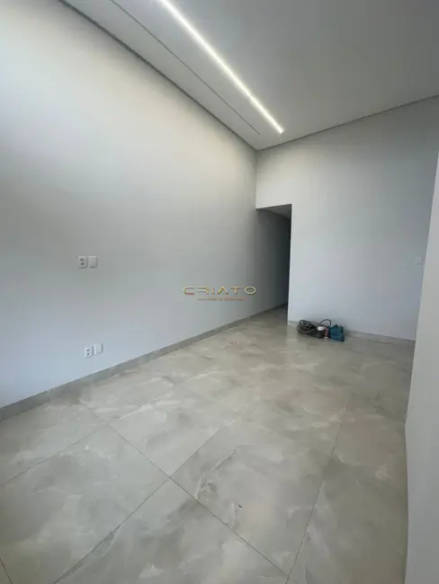 Casa com 3 quartos à venda, 105m2 em Víviam Parque 2ª Etapa, Anapolis - GO - imagem 2 Foto 2 de Casa com 3 quartos à venda, 105m2 em Víviam Parque 2ª Etapa, Anapolis - GO