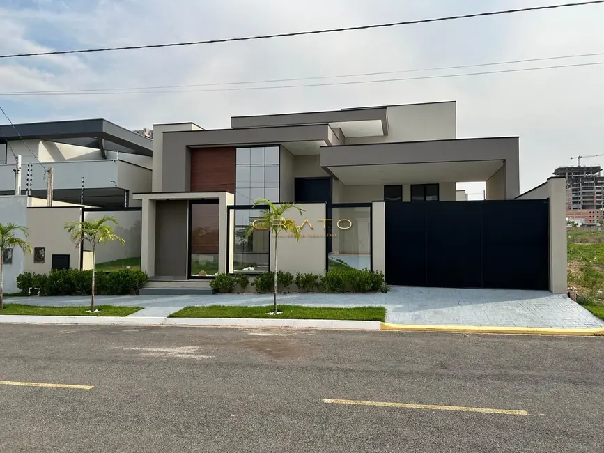 Casa com 3 quartos à venda, 224m2 em Sorriso - MT - imagem 1 Foto 1 de Casa com 3 quartos à venda, 224m2 em Sorriso - MT