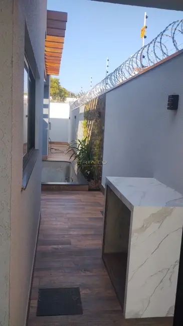 Foto 4 de Casa com 3 quartos à venda, 300m2 em Anápolis City, Anapolis - GO