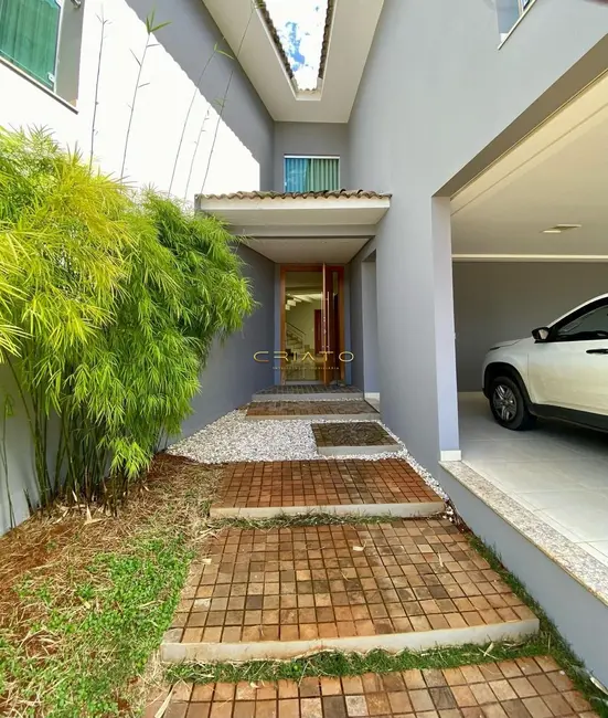 Foto 2 de Sobrado com 5 quartos à venda, 486m2 em Residencial Anaville, Anapolis - GO