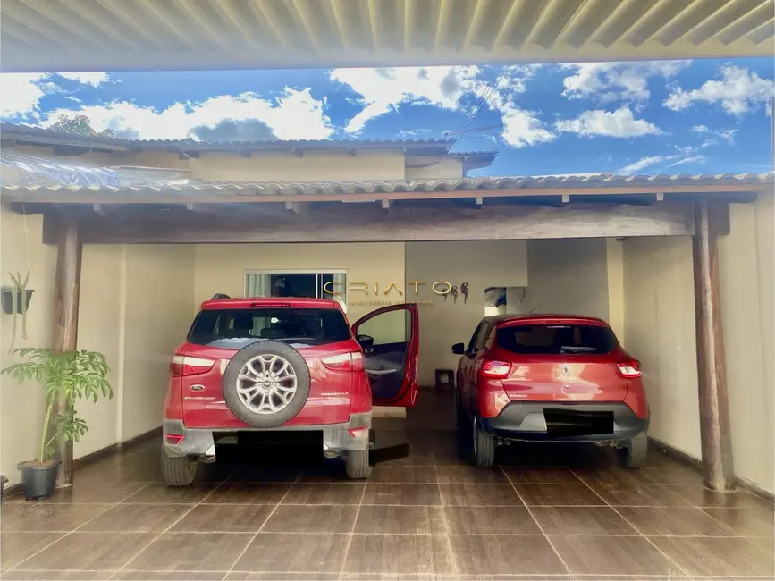 Foto 6 de Casa com 3 quartos à venda, 150m2 em Jardim Petrópolis, Anapolis - GO