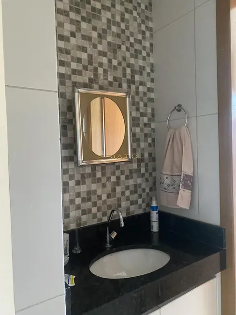 Foto 4 de Casa com 3 quartos à venda, 150m2 em Jardim Petrópolis, Anapolis - GO