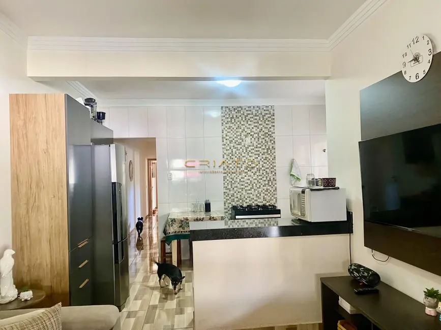 Foto 2 de Casa com 3 quartos à venda, 150m2 em Jardim Petrópolis, Anapolis - GO