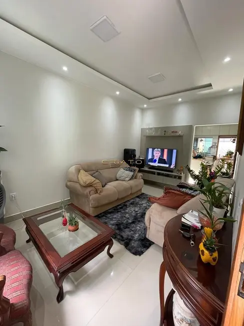 Foto 2 de Casa com 3 quartos à venda, 130m2 em Anapolis - GO