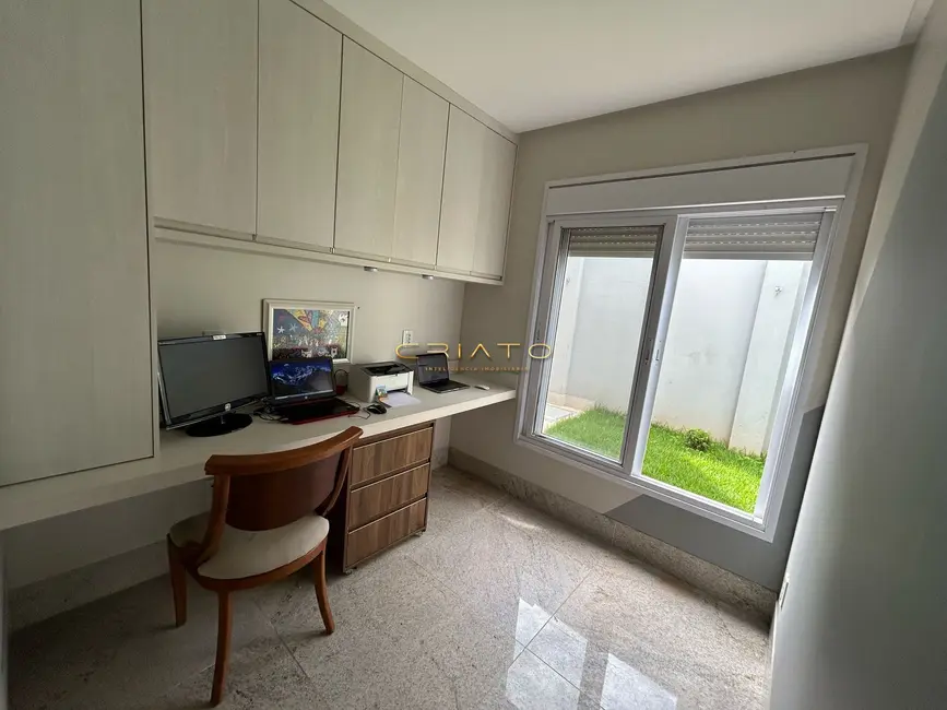 Foto 7 de Sobrado com 4 quartos à venda, 224m2 em Senador Canedo - GO