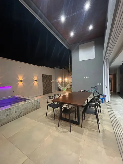 Foto 9 de Sobrado com 4 quartos à venda, 224m2 em Senador Canedo - GO