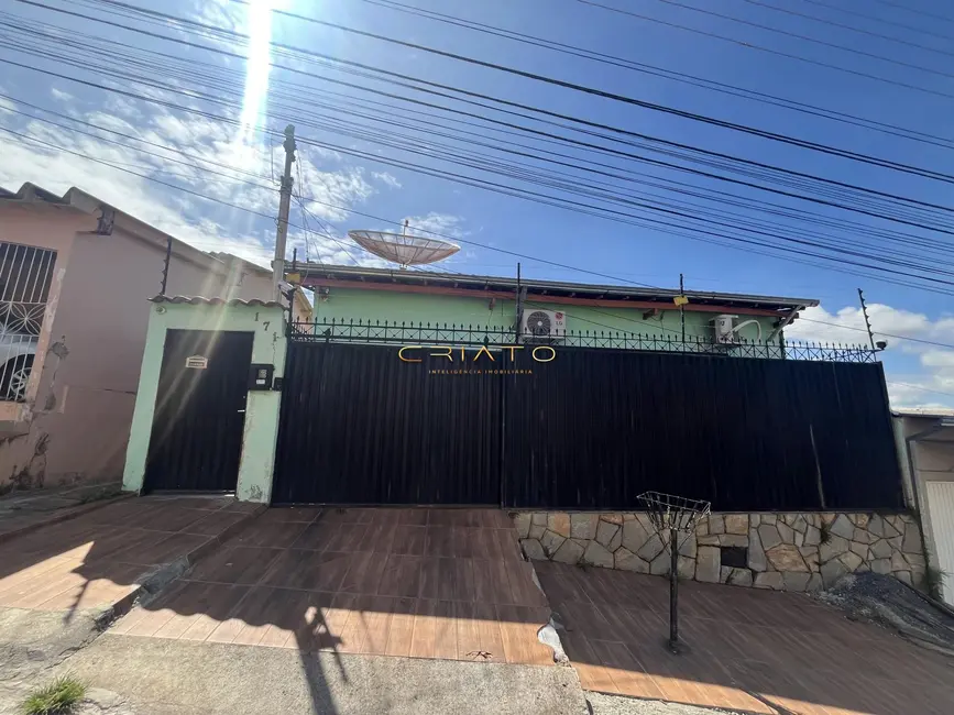 Foto 1 de Casa com 3 quartos à venda, 190m2 em Vila São Jorge, Anapolis - GO