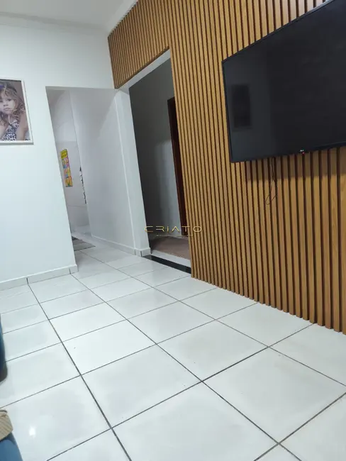 Foto 3 de Casa com 3 quartos à venda, 180m2 em Jibran El Hadj, Anapolis - GO