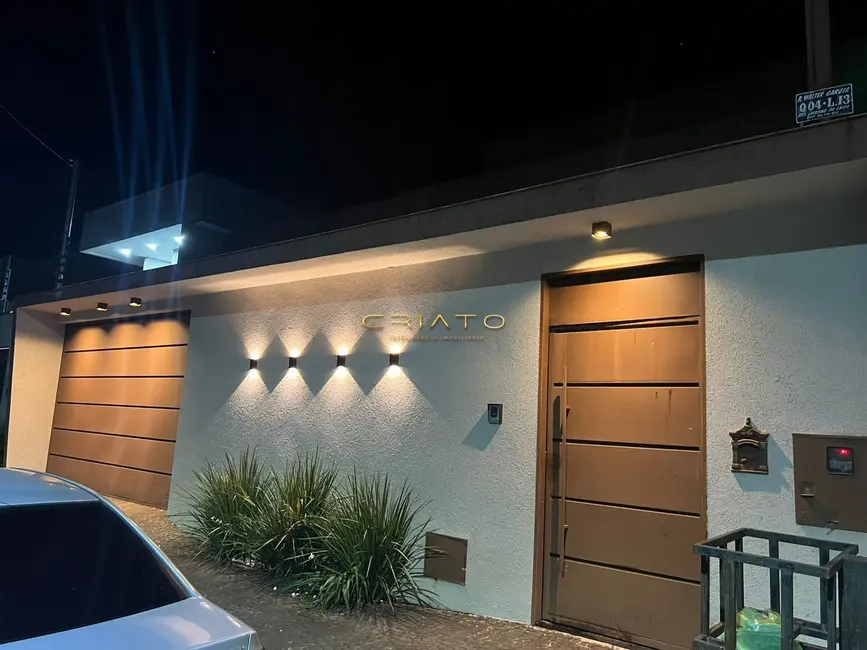 Foto 1 de Casa com 4 quartos à venda, 231m2 em Residencial Jardins do Lago, Anapolis - GO