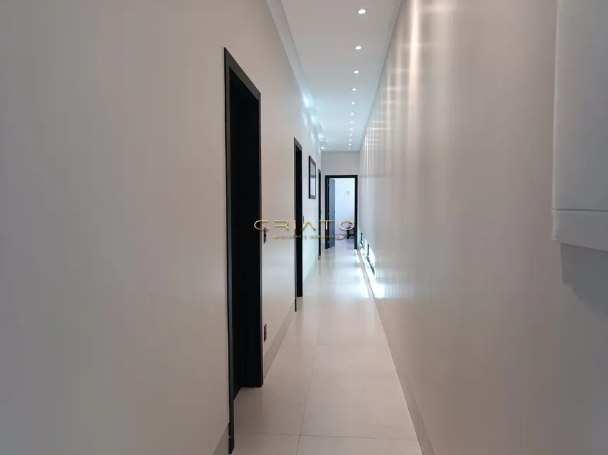 Foto 9 de Casa com 4 quartos à venda, 231m2 em Residencial Jardins do Lago, Anapolis - GO
