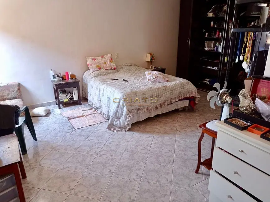 Foto 8 de Sobrado com 4 quartos à venda, 825m2 em Jundiaí, Anapolis - GO