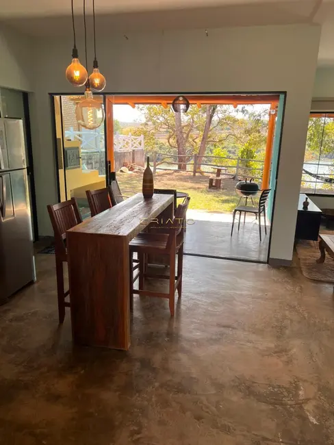 Casa com 3 quartos à venda, 173m2 em Centro, Abadiania - GO - imagem 3 Foto 3 de Casa com 3 quartos à venda, 173m2 em Centro, Abadiania - GO