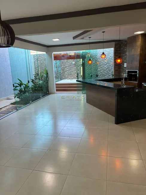 Foto 3 de Casa com 4 quartos à venda, 390m2 em Jardim América, Anapolis - GO