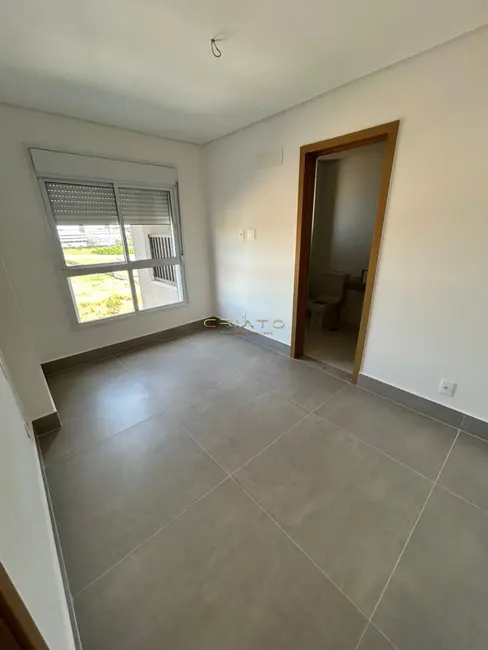 Foto 5 de Apartamento com 3 quartos à venda, 105m2 em Park Lozandes, Goiania - GO