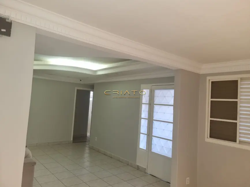 Foto 9 de Casa com 3 quartos à venda, 252m2 em Jardim América, Goiania - GO