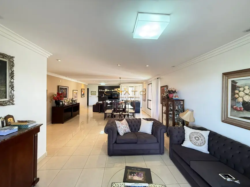 Foto 8 de Apartamento com 4 quartos à venda, 213m2 em Setor Oeste, Goiania - GO