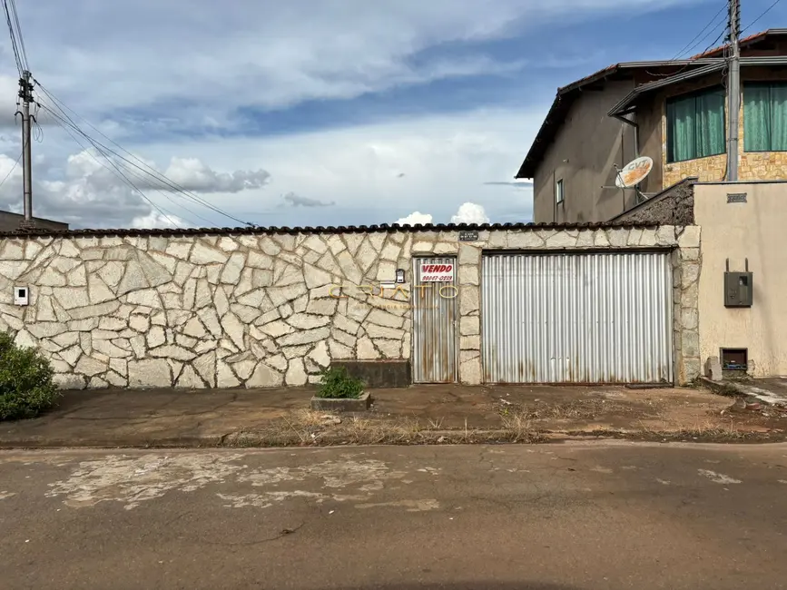 Foto 2 de Casa com 3 quartos à venda, 200m2 em Maracanã, Anapolis - GO