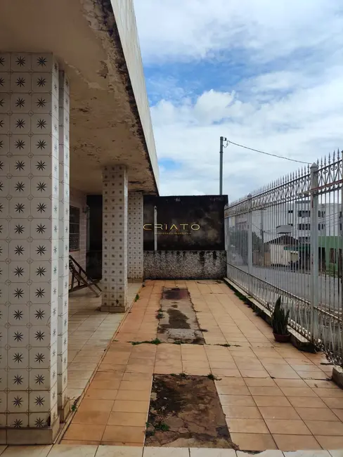 Foto 3 de Casa com 3 quartos à venda, 241m2 em Vila Góis, Anapolis - GO