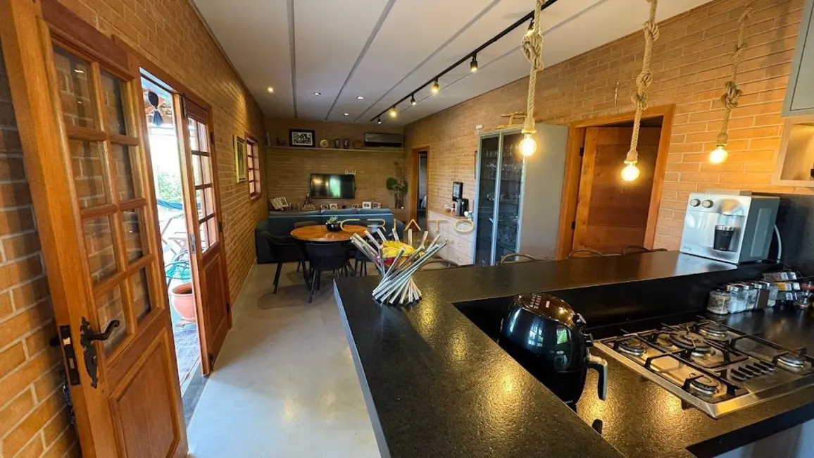 Casa de Condomínio com 3 quartos para alugar, 241m2 em Área Rural de Anápolis, Anapolis - GO - imagem 2 Foto 2 de Casa de Condomínio com 3 quartos para alugar, 241m2 em Área Rural de Anápolis, Anapolis - GO