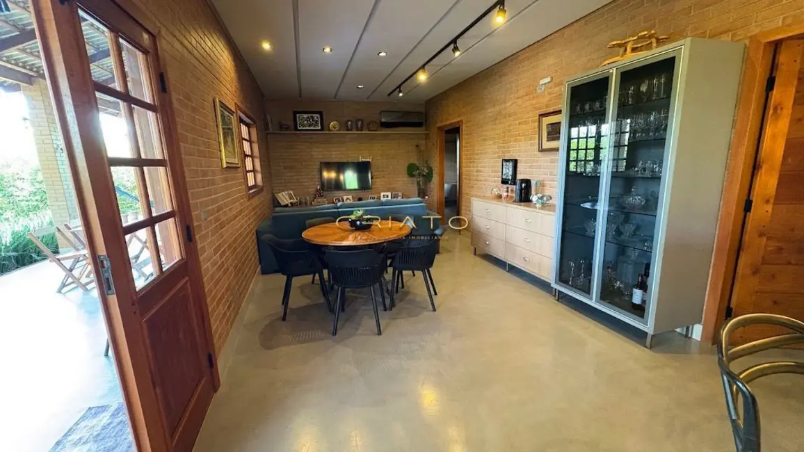 Casa de Condomínio com 3 quartos para alugar, 241m2 em Área Rural de Anápolis, Anapolis - GO - imagem 1 Foto 1 de Casa de Condomínio com 3 quartos para alugar, 241m2 em Área Rural de Anápolis, Anapolis - GO