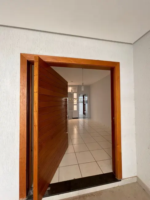 Foto 2 de Casa com 3 quartos à venda, 94m2 em Parque Brasília, Anapolis - GO
