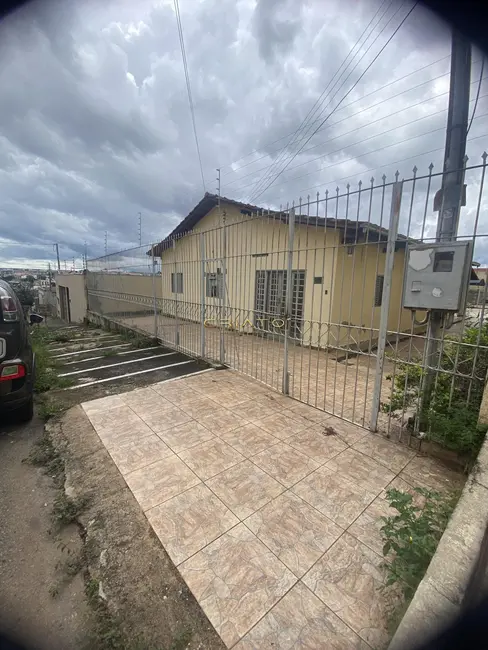 Casa com 3 quartos à venda, 119m2 em Vila Góis, Anapolis - GO - imagem 1 Foto 1 de Casa com 3 quartos à venda, 119m2 em Vila Góis, Anapolis - GO