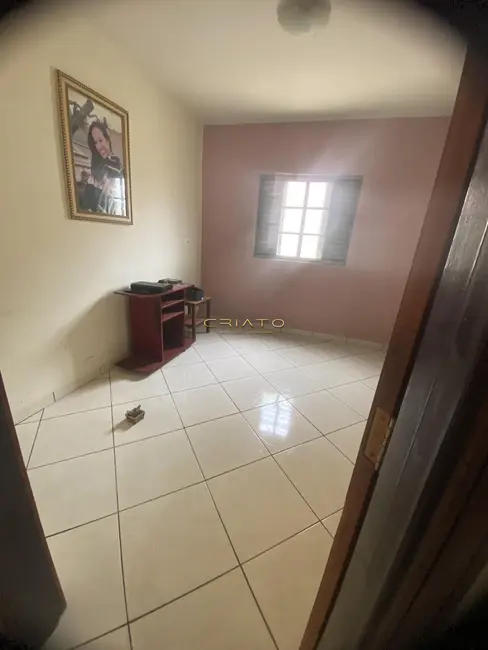 Casa com 3 quartos à venda, 119m2 em Vila Góis, Anapolis - GO - imagem 8 Foto 8 de Casa com 3 quartos à venda, 119m2 em Vila Góis, Anapolis - GO