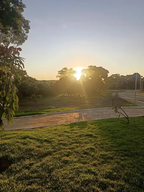 Foto 3 de Terreno / Lote à venda, 505m2 em Centro, Abadiania - GO