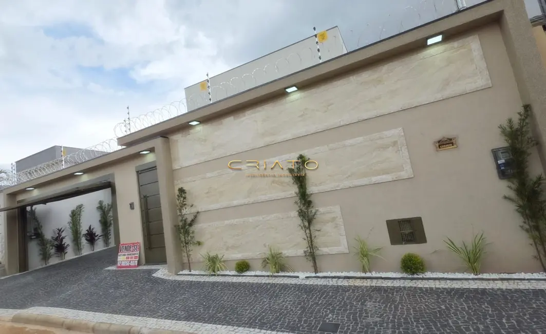 Foto 2 de Casa com 4 quartos à venda, 420m2 em Anápolis City, Anapolis - GO