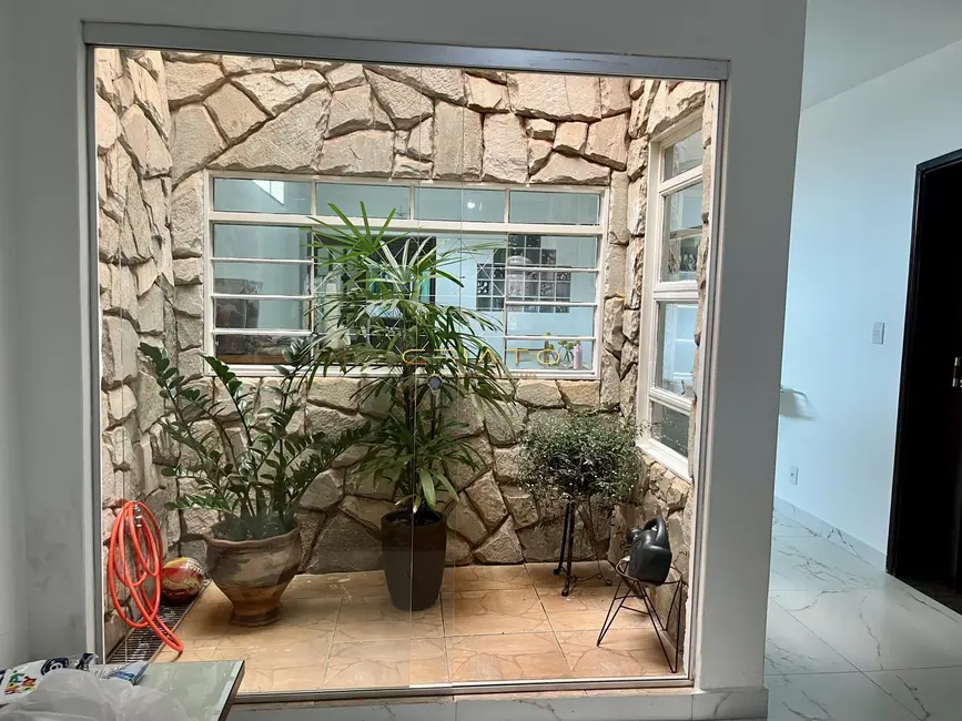 Casa com 3 quartos à venda, 246m2 em Jardim Ana Paula, Anapolis - GO - imagem 3 Foto 3 de Casa com 3 quartos à venda, 246m2 em Jardim Ana Paula, Anapolis - GO