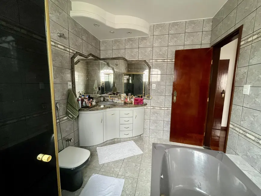 Casa com 3 quartos à venda, 246m2 em Jardim Ana Paula, Anapolis - GO - imagem 7 Foto 7 de Casa com 3 quartos à venda, 246m2 em Jardim Ana Paula, Anapolis - GO