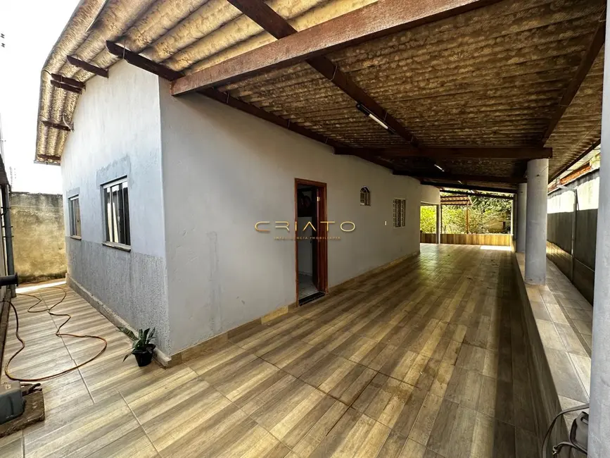 Foto 1 de Casa com 3 quartos à venda, 300m2 em Calixtolândia, Anapolis - GO