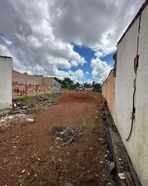 Foto 2 de Terreno / Lote à venda, 333m2 em Setor Bougainville, Anapolis - GO