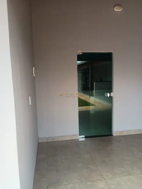 Foto 2 de Casa com 3 quartos à venda, 230m2 em Santo Antônio, Anapolis - GO